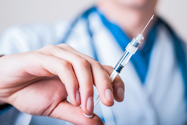 Руководство аптечной организации требует сделать прививку против COVID-19. Правовой аспект.