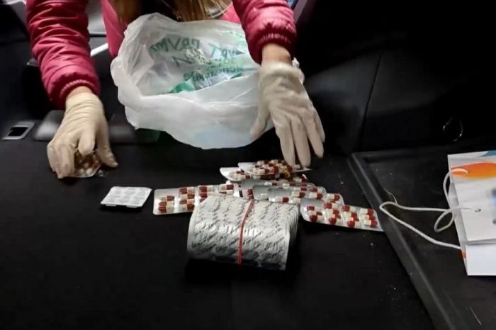 Полицейские задержали в Москве директора аптеки за сбыт сильнодействующих препаратов