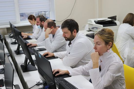 Как врачу и фармспециалисту пройти периодическую аккредитацию в 2024 году