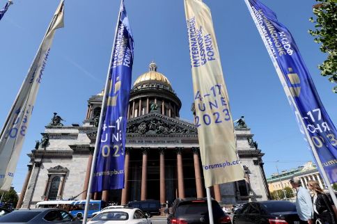 Росздравнадзор заблокировал более 57 тыс. недобросовестных сайтов по продаже лекарств