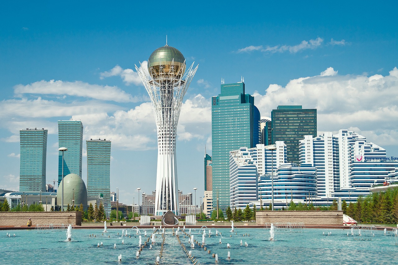 Казахстан перестанет привлекать частные аптеки для выдачи бесплатных лекарств