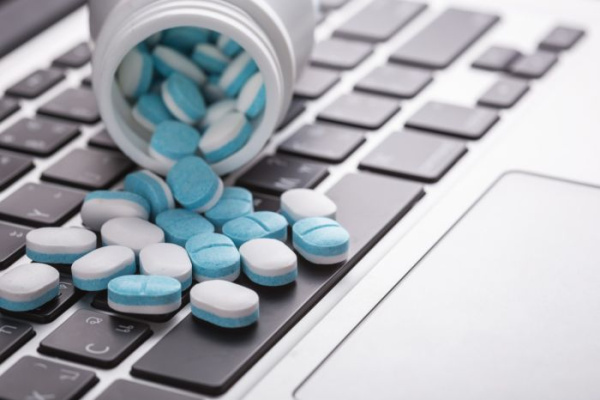 Правила онлайн-торговли лекарствами могут применить к ветпрепаратам